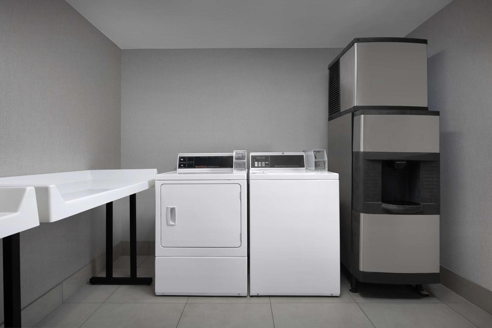 Hilton Garden Inn West Lafayette Wabash Landing Экстерьер фото