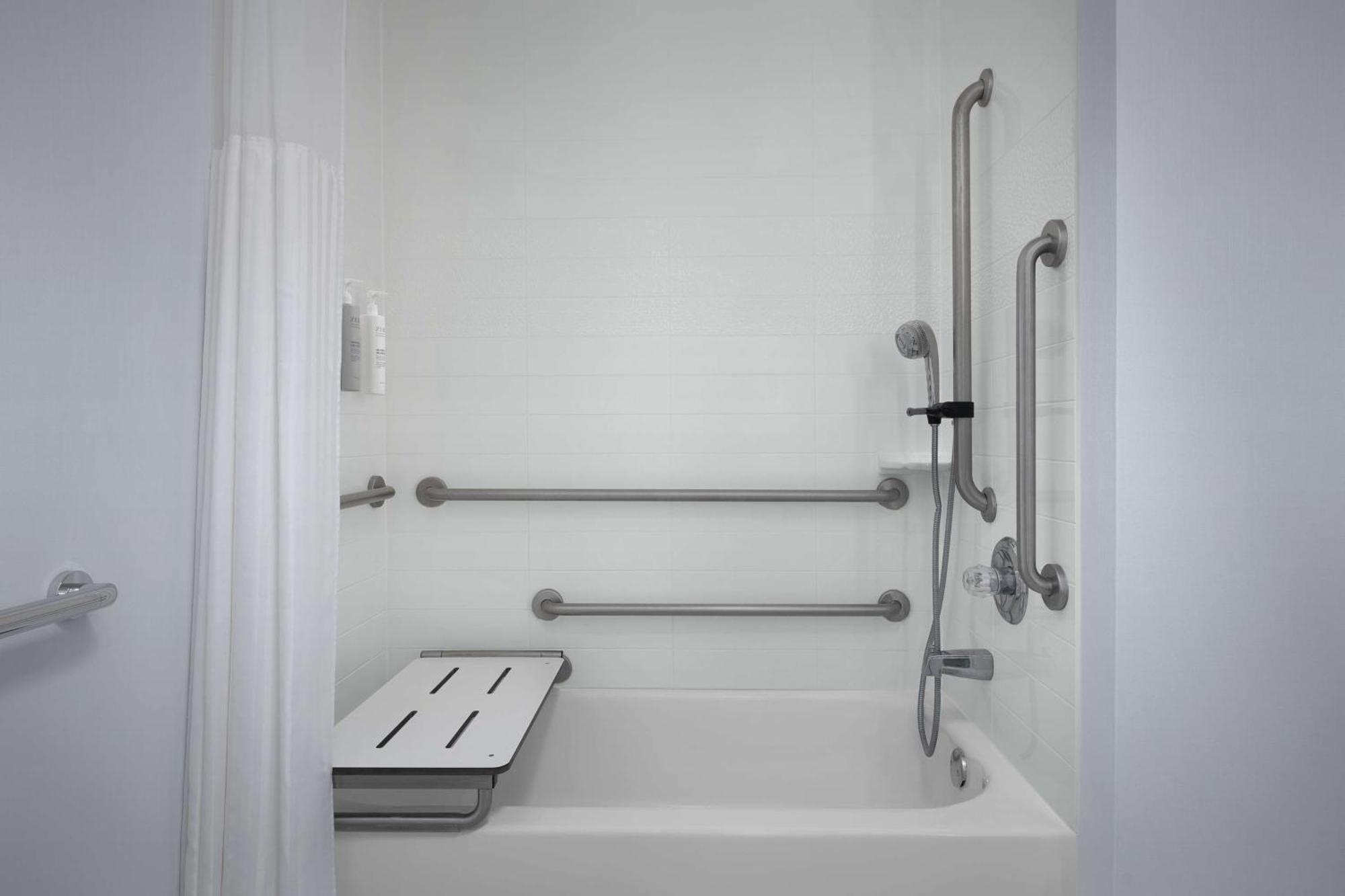 Hilton Garden Inn West Lafayette Wabash Landing Экстерьер фото