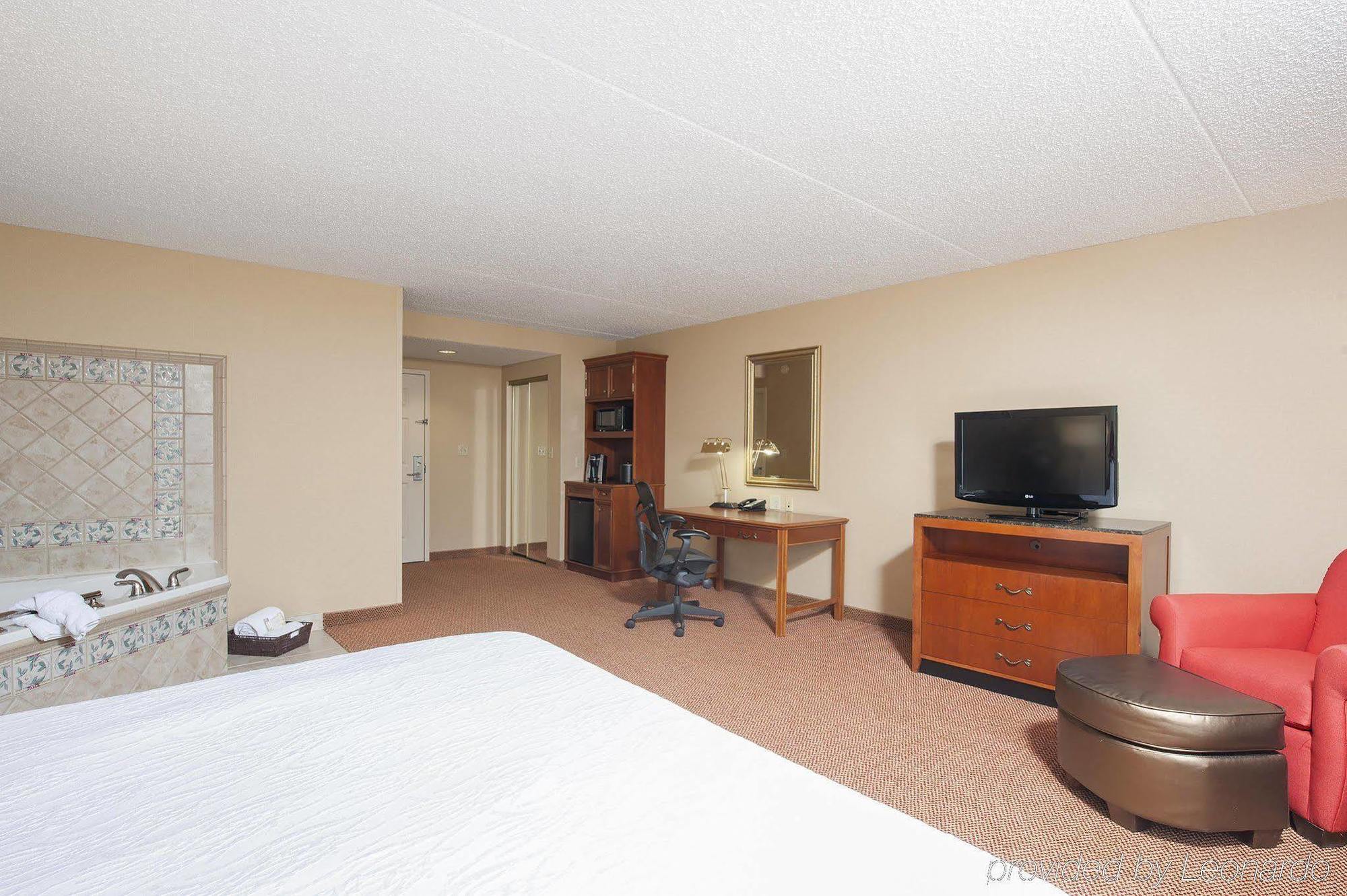 Hilton Garden Inn West Lafayette Wabash Landing Экстерьер фото